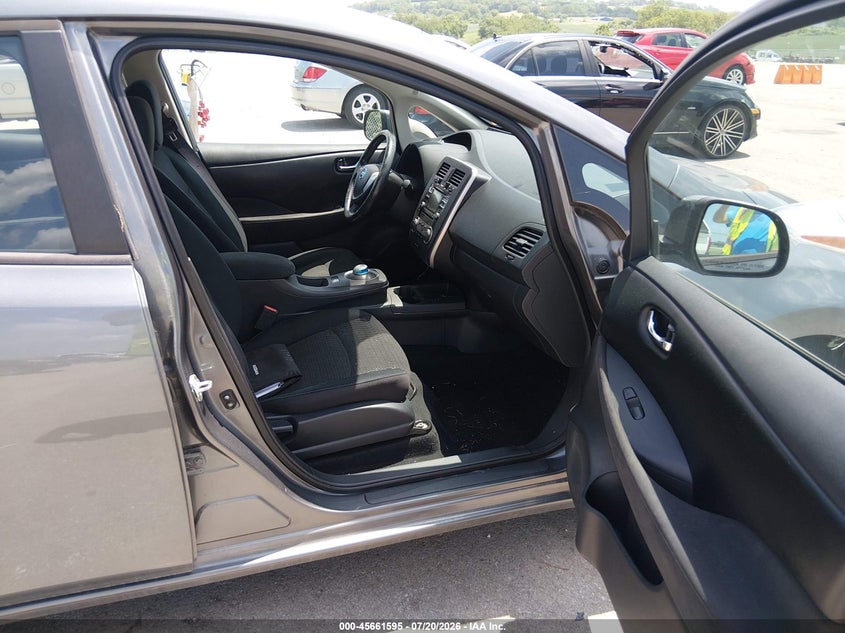 2014 NISSAN LEAF auction photo 5