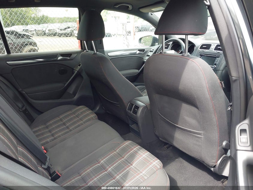 2011 Volkswagen Gti 4-Door/4-Door Autobahn VIN: WVWHV7AJ2BW021677 Lot: 45661632