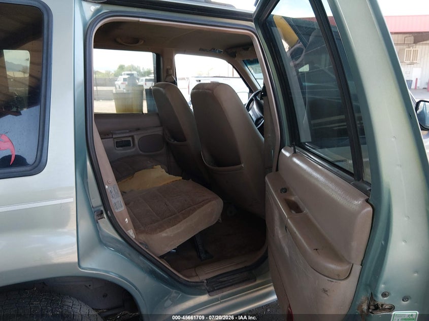 1998 Ford Explorer Eddie Bauer/Limited/Xlt VIN: 1FMZU35P9WZA67800 Lot: 45661709