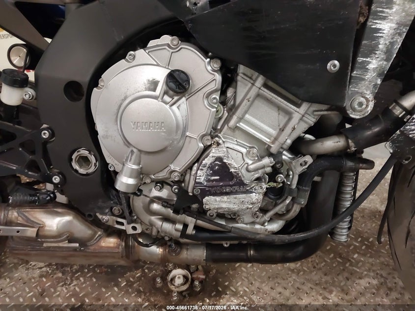 2015 YAMAHA YZFR1 auction photo 8
