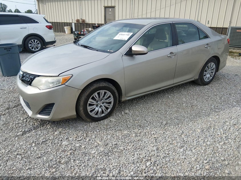 2013 Toyota Camry, Перёд и зад, IAAI, VIN 4T1BF1FK7DU288065 — фото 2