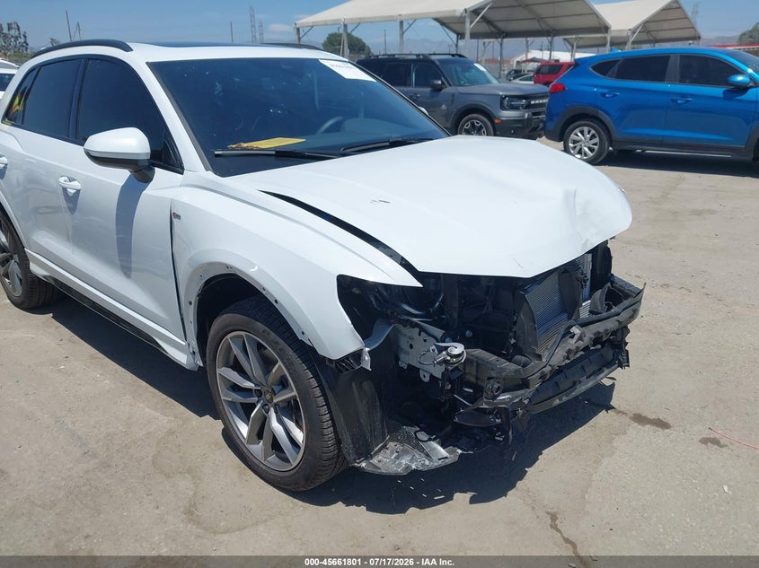 Фото 6 - AUDI Q3