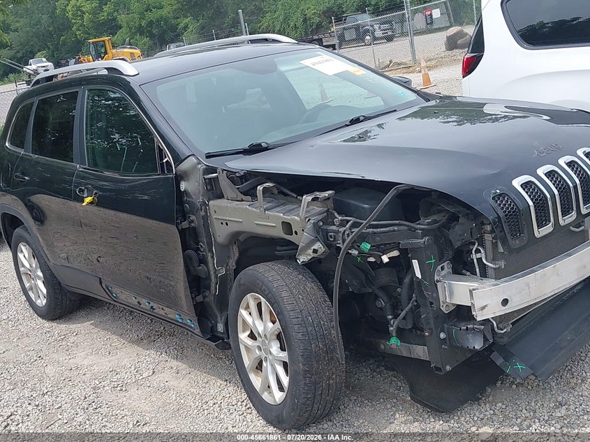 2018 Jeep Cherokee Latitude Plus Fwd VIN: 1C4PJLLX6JD553607 Lot: 45661861