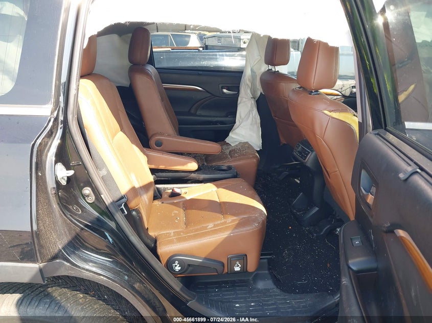 2019 TOYOTA HIGHLANDER auction photo 8
