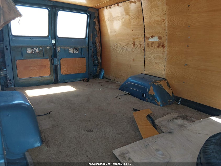 1977 DODGE TRADESMAN 300 auction photo 8