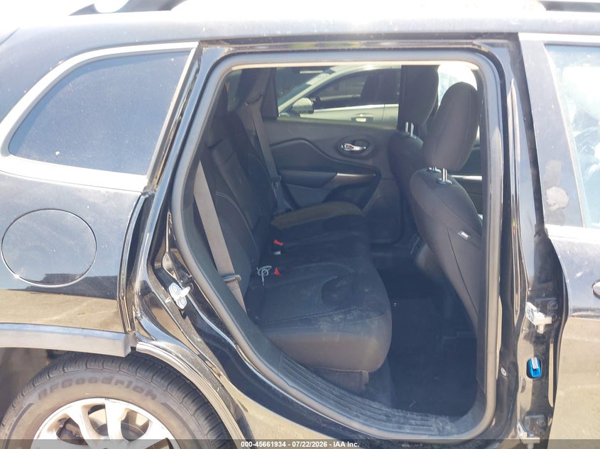2019 JEEP CHEROKEE auction photo 8