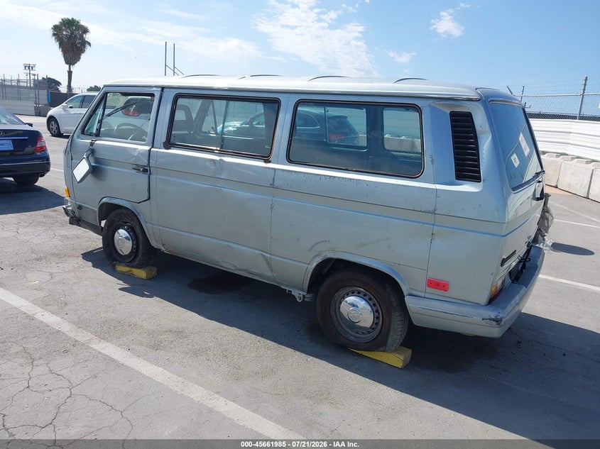 1987 VOLKSWAGEN VANAGON auction photo 3