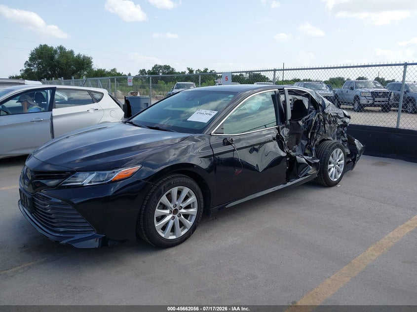 2019 TOYOTA CAMRY auction photo 2