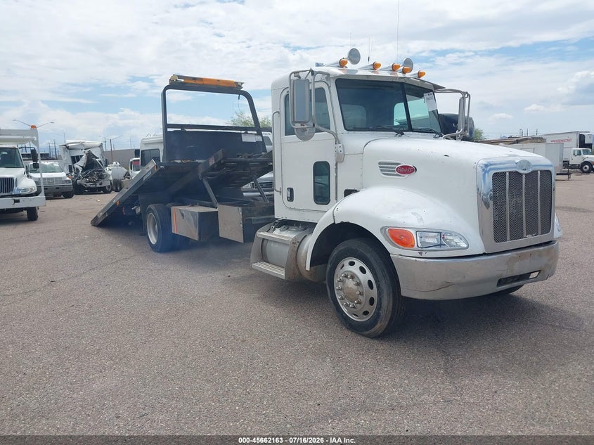 2007 PETERBILT 335 auction photo 1