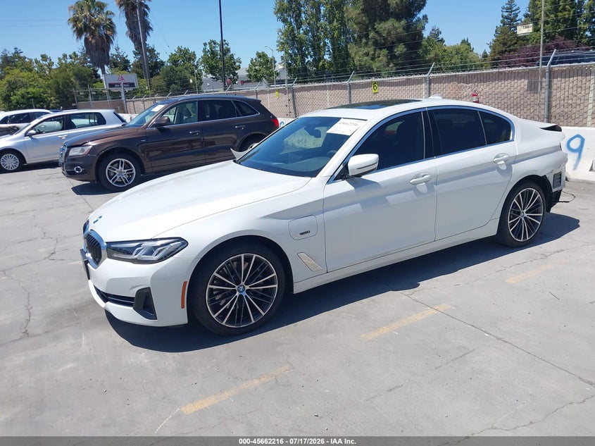 Vin: wba13ag03pcm40386, lot: 46160788, bmw 530e 20232