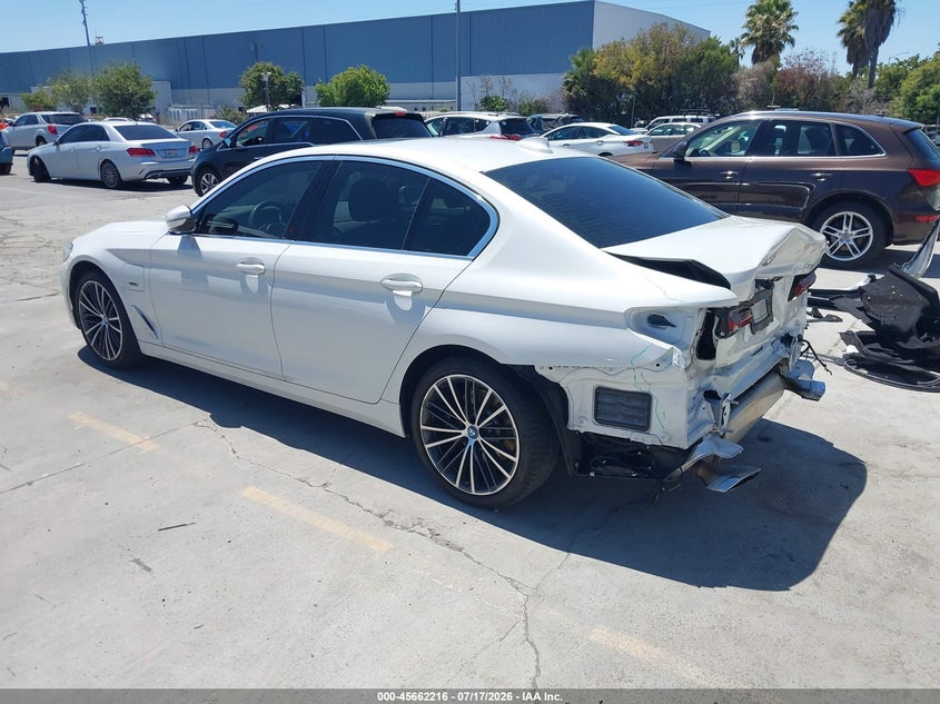 Vin: wba13ag03pcm40386, lot: 46160788, bmw 530e 20233