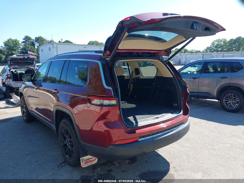 2022 JEEP GRAND CHEROKEE L auction photo 3