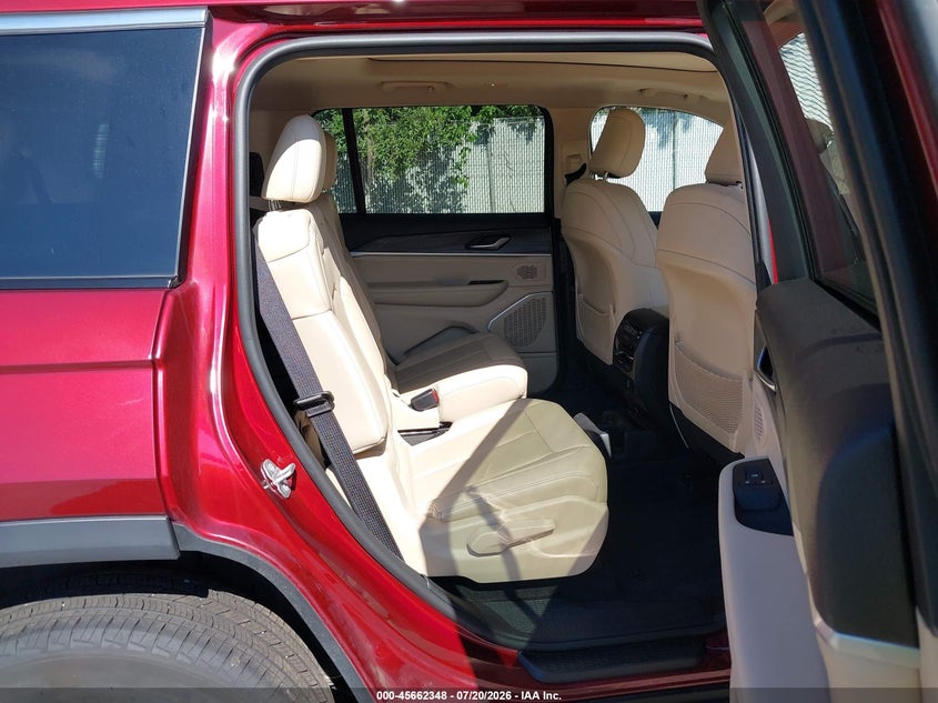 2022 JEEP GRAND CHEROKEE L auction photo 8