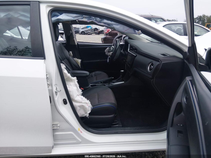 2017 Toyota Corolla Se VIN: 2T1BURHE8HC863082 Lot: 45662365