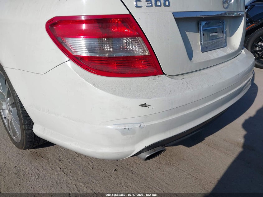 2011 Mercedes-Benz C 300 Luxury/Sport VIN: WDDGF5EB4BF653568 Lot: 45662382