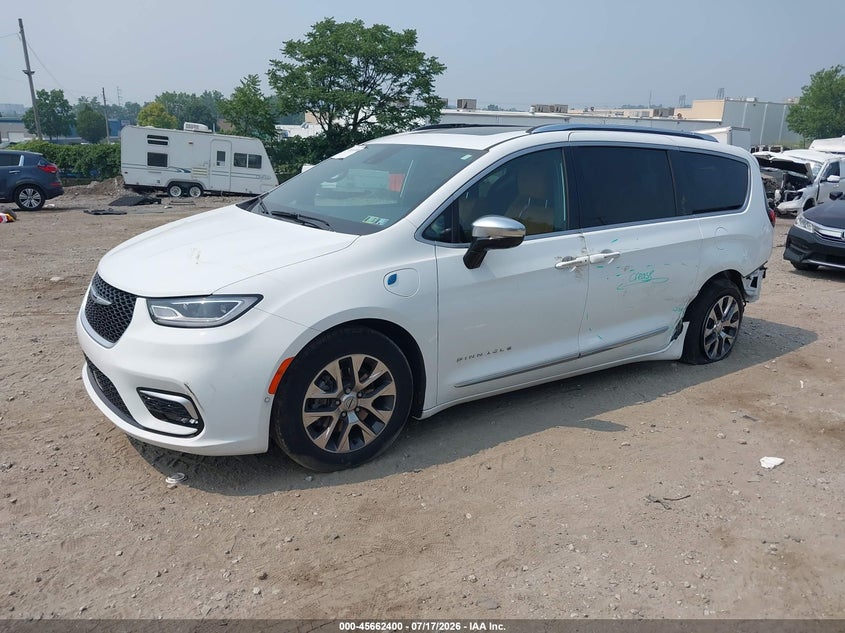 2023 Chrysler Pacifica Hybrid Pinnacle VIN: 2C4RC1N71PR562774 Lot: 45662400