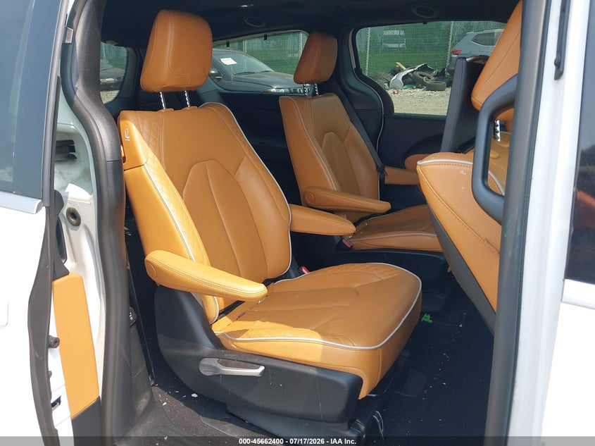 2023 Chrysler Pacifica Hybrid Pinnacle VIN: 2C4RC1N71PR562774 Lot: 45662400