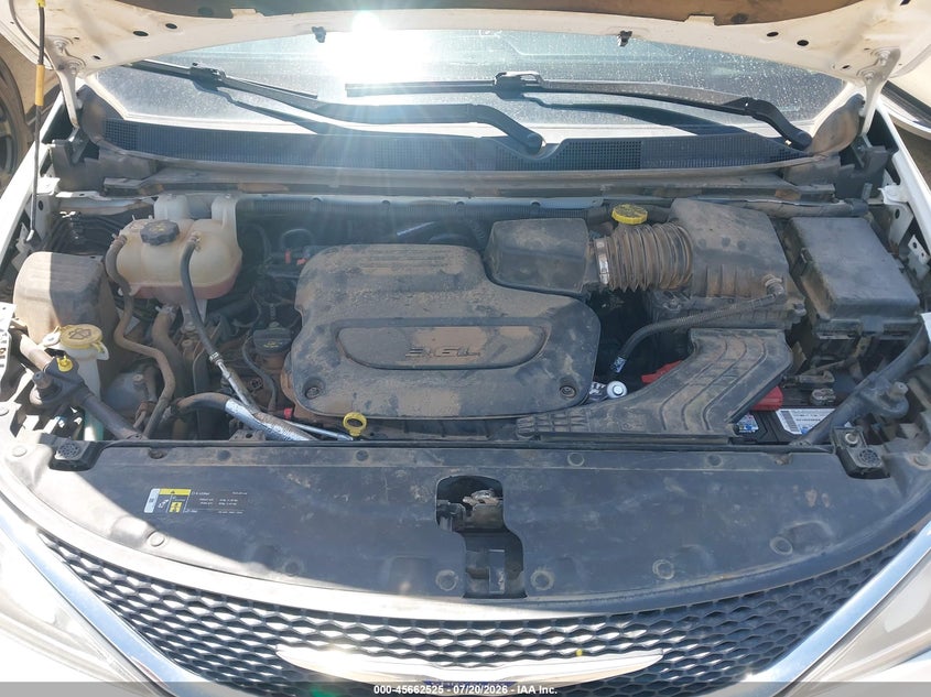 2019 Chrysler Pacifica Touring L VIN: 2C4RC1BG0KR730269 Lot: 45662525