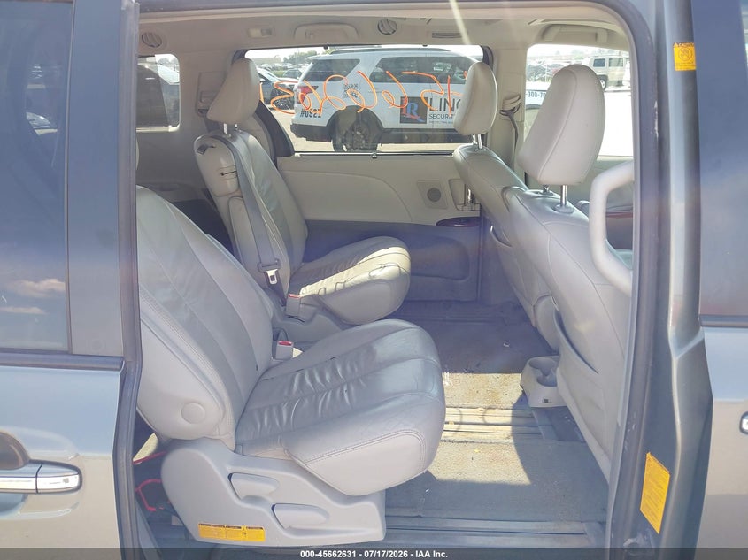 2011 Toyota Sienna Xle V6 VIN: 5TDYK3DC6BS153582 Lot: 45662631