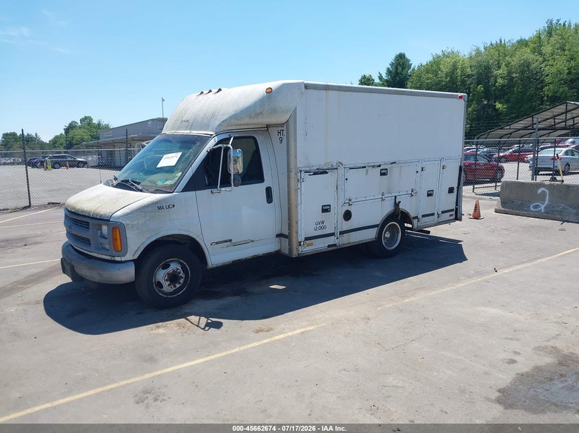 2000 Chevrolet Express Comm Cutaway 1GBJG31R6Y1202723 photo 1
