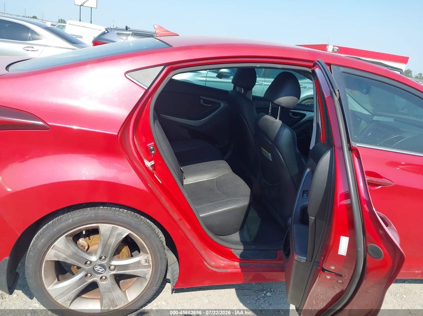2015 HYUNDAI ELANTRA auction photo 8