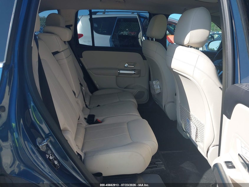 Фото 8 - MERCEDES-BENZ GLB 250