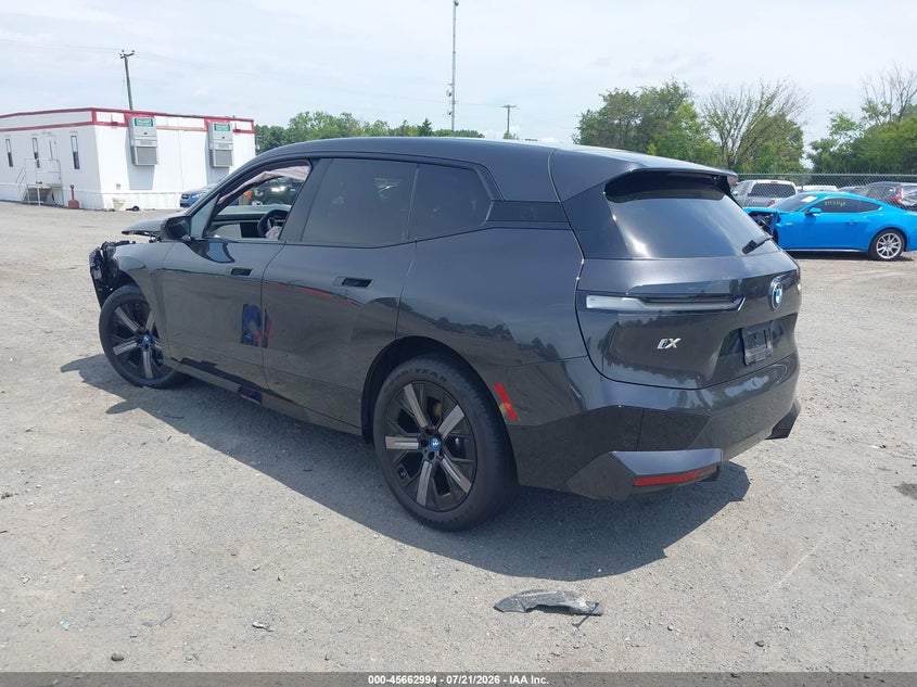 2025 BMW IX auction photo 3