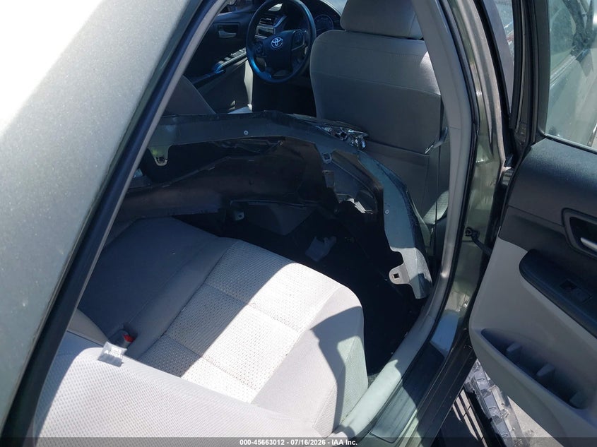 2012 TOYOTA CAMRY auction photo 8