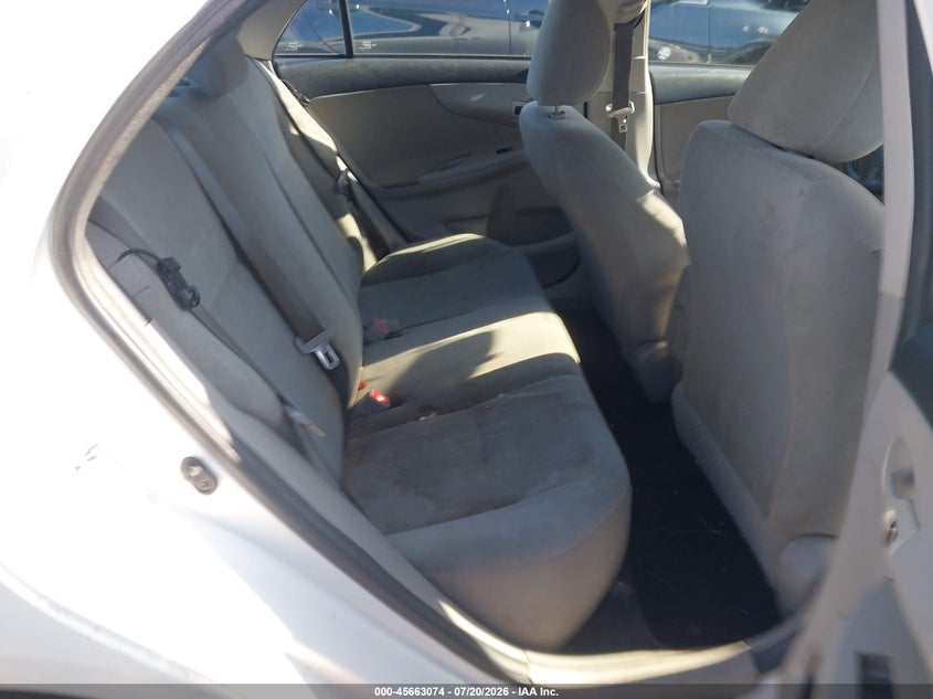 2013 TOYOTA COROLLA auction photo 8