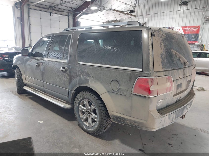 2009 LINCOLN NAVIGATOR L auction photo 3