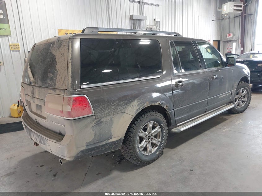 2009 LINCOLN NAVIGATOR L auction photo 4