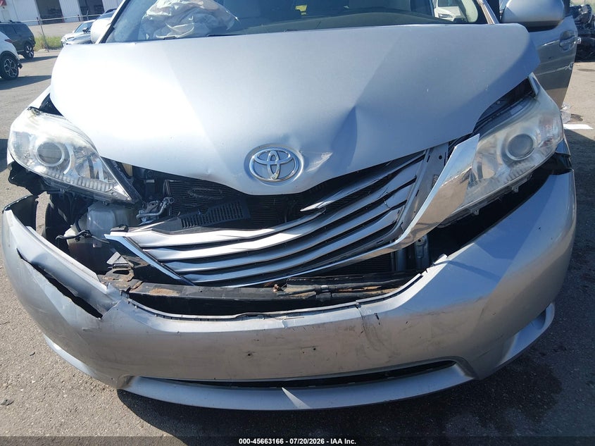 2015 TOYOTA SIENNA VAN 3.5L V-6 DOHC, VVT, 266HP