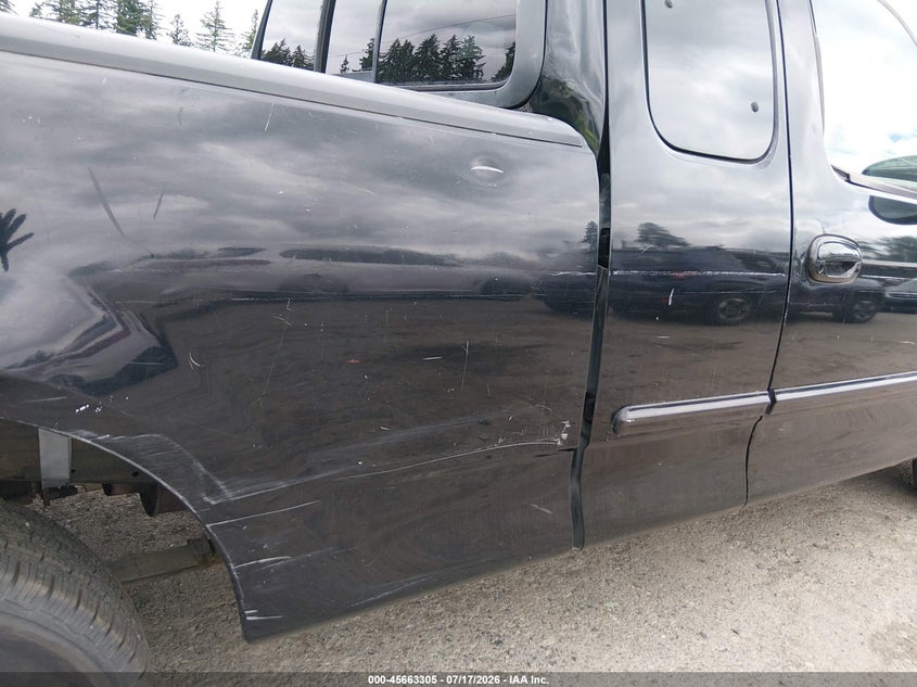 2000 Ford F-150 Lariat/Work Series/Xl/Xlt VIN: 1FTRX17L3YKB03907 Lot: 45663305
