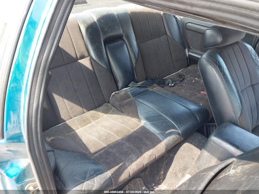1993 FORD THUNDERBIRD auction photo 8