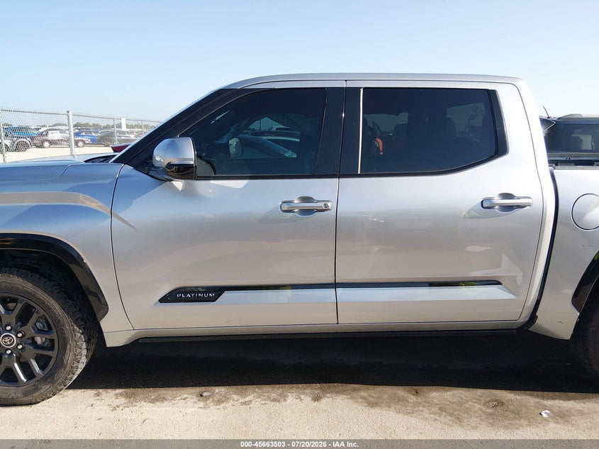 TOYOTA TUNDRA - zdjęcie 14