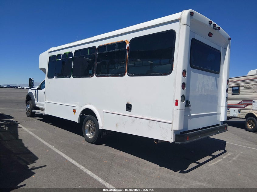 2017 FORD F-550 CHASSIS auction photo 3