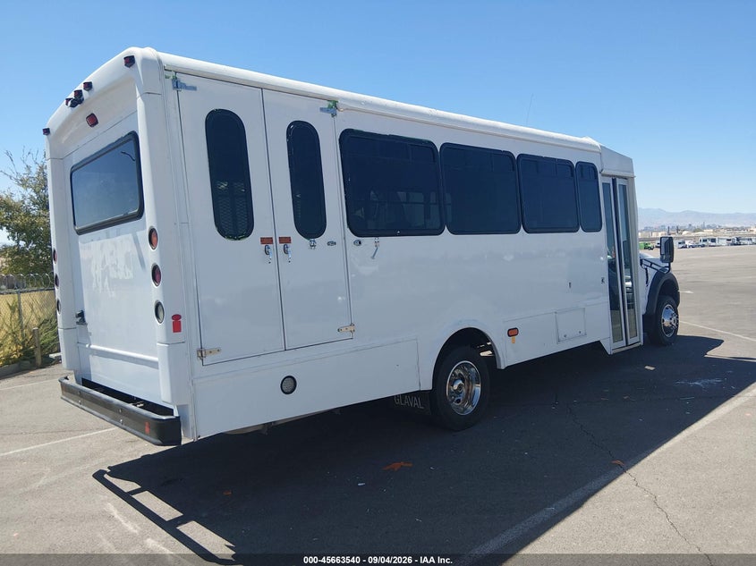 2017 FORD F-550 CHASSIS auction photo 4
