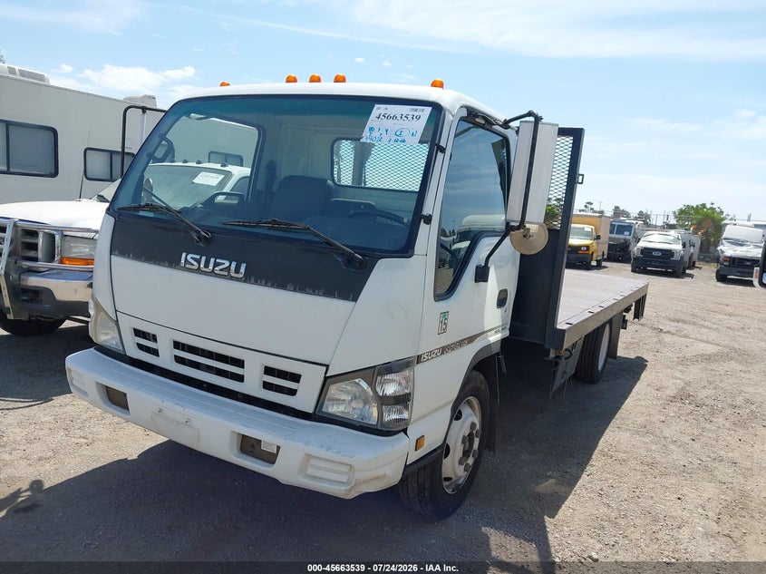 2006 ISUZU NPR VAN N/A