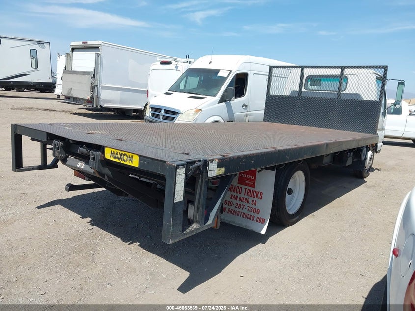 2006 ISUZU NPR VAN N/A