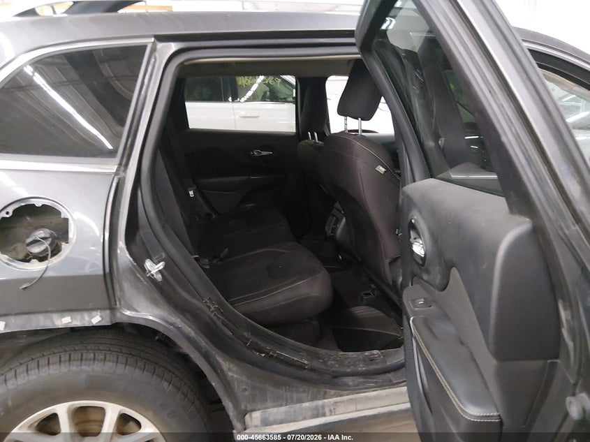 2016 JEEP CHEROKEE auction photo 8