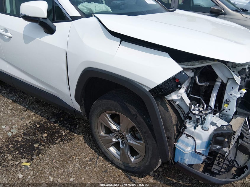 TOYOTA RAV4 - zdjęcie 18