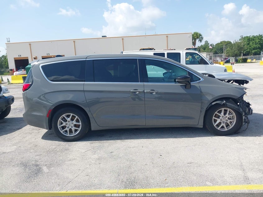 2025 Chrysler Pacifica Select VIN: 2C4RC1BG3SR553426 Lot: 45663660