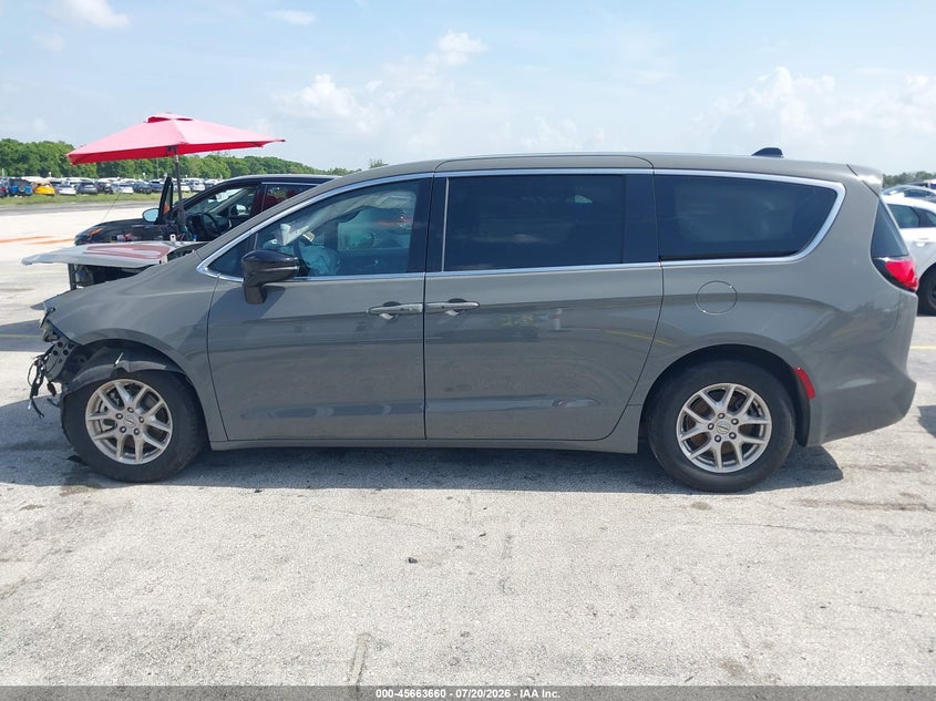 2025 Chrysler Pacifica Select VIN: 2C4RC1BG3SR553426 Lot: 45663660