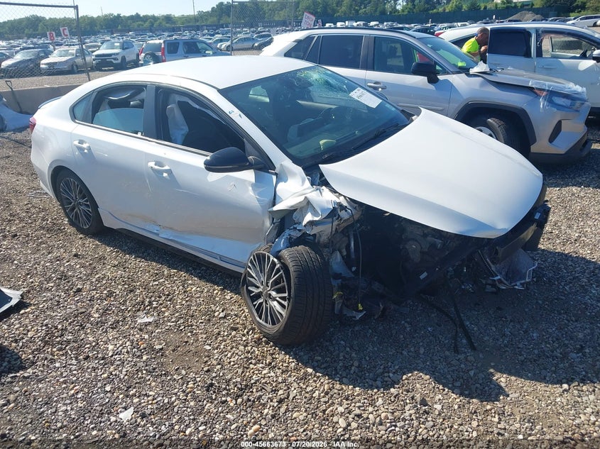 2023 KIA FORTE auction photo 1