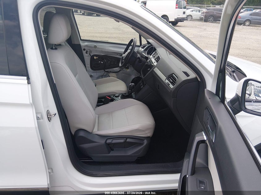 2018 Volkswagen Tiguan 2.0T Se/2.0T Sel VIN: 3VV2B7AX0JM010325 Lot: 45663695