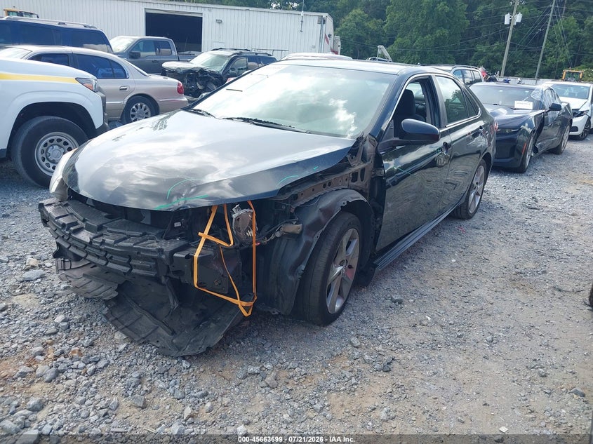 2016 TOYOTA CAMRY auction photo 2