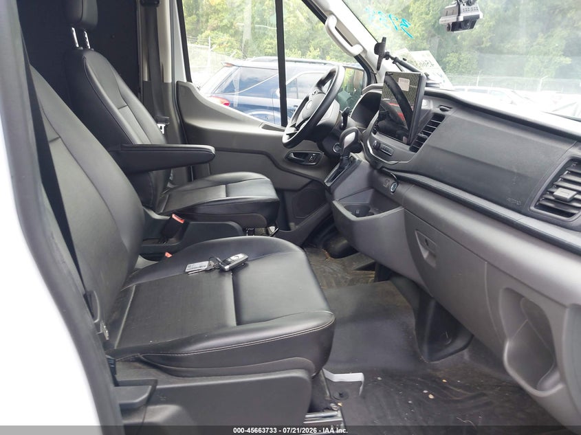 Vin: 1ftbr1c83tka74771, lot: 46162305, ford transit-250 2026 img_1