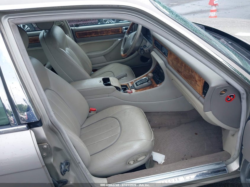 1996 JAGUAR VANDENPLAS auction photo 5
