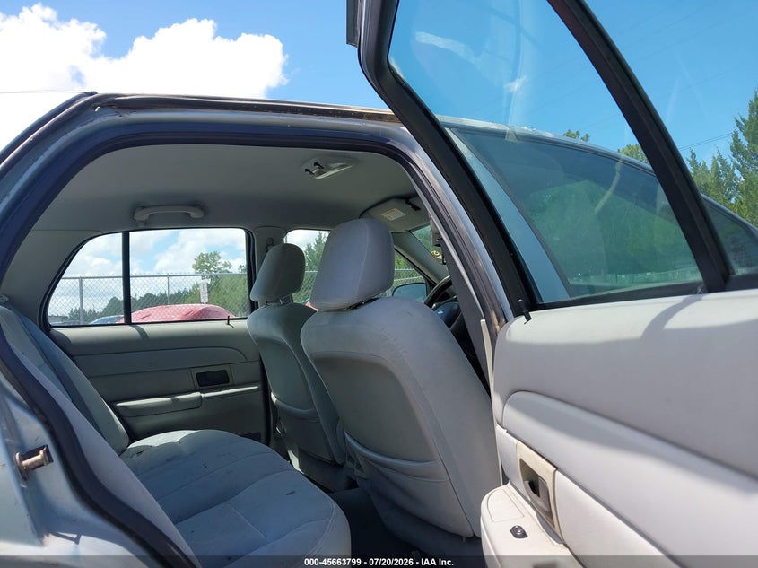 2003 FORD CROWN VICTORIA auction photo 8