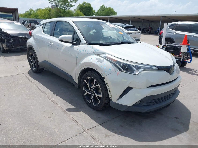 TOYOTA C-HR - zdjęcie 1